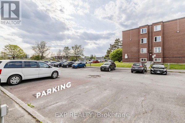 Kitchen - 404 B - 2044 Arrowsmith Drive, Ottawa, ON K1J7V8 Photo 4