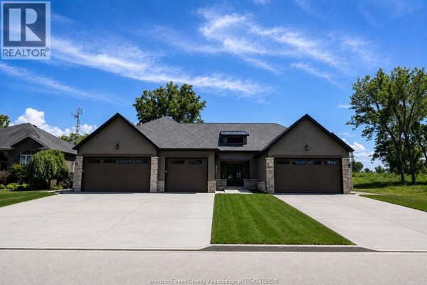 404 Blake Street, Lakeshore, ON, photo 2