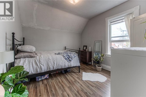 404 Duke Street W Unit# Upper, Kitchener, ON N2H3Y5 Photo 5