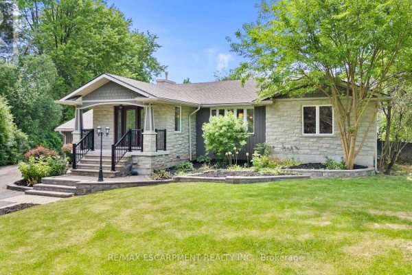 404 Hamilton Drive, Hamilton, ON, photo 3