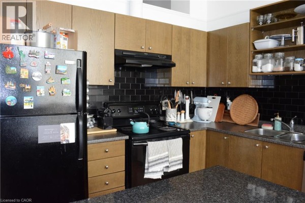Bedroom - 404 King Street W Unit# 204, Kitchener, ON N2G2L5 Photo 5