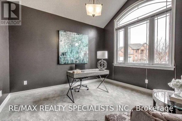 Bedroom 4 - 404 South Carriage Way, London North, ON N6G0B2 Photo 4