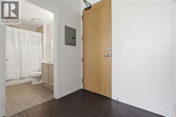 Kitchen - 404 W King Street W Unit# 212, Kitchener, ON N2G4Z9 Photo 4
