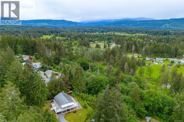4041 Cambrai Rd, Duncan, BC, photo 3