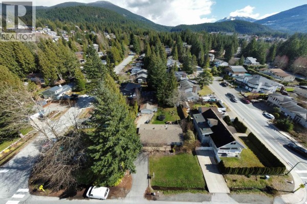 40410 Perth Drive, Squamish, BC V0N1T0 Photo 4