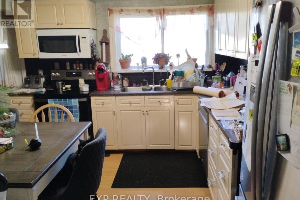 Kitchen - 4044 Bayview Avenue, Ramara, ON L3V0S2 Photo 2