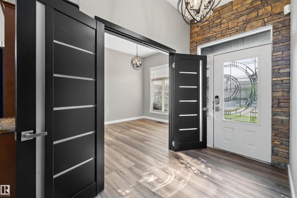 Kitchen - 4044 Crowsnest Cr, Sherwood Park, AB T8H0G9 Photo 3