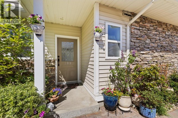 4049 Lakeshore Road Unit# 103, Kelowna, BC, photo 2