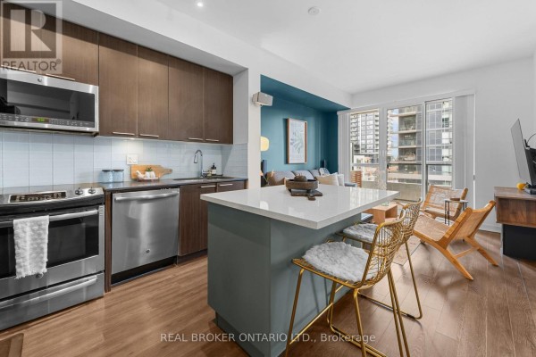 Primary Bedroom - 405 - 10 Park Lawn Road, Toronto, ON M8V0H9 Photo 4