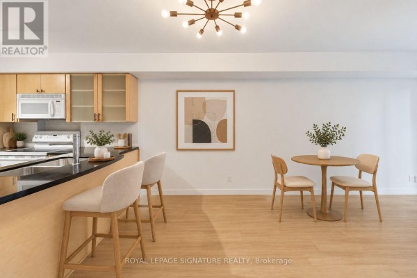 Kitchen - 405 - 1005 King Street W, Toronto, ON M6K3M8 Photo 3