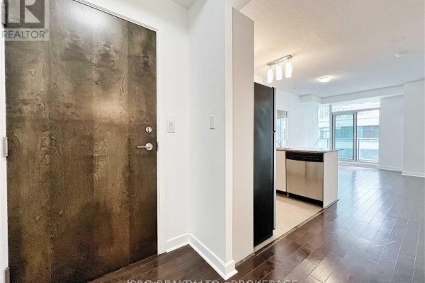 Kitchen - 405 - 18 Harbour Street, Toronto, ON M5J2Z6 Photo 3