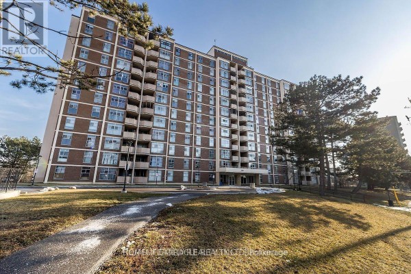 405 - 335 Driftwood Avenue, Toronto
