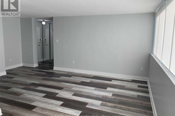 Primary Bedroom - 405 - 3590 Kaneff Crescent, Mississauga, ON L5A3X3 Photo 4