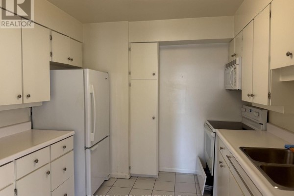 405 - 500 Avenue Road, Toronto, ON, photo 2