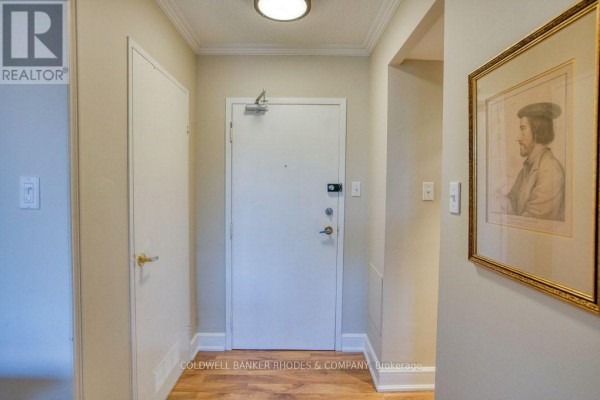 Living room - 405 - 60 Mcleod Street, Ottawa, ON K2P2G1 Photo 5