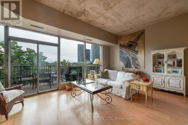 Kitchen - 405 - 833 King Street W, Toronto, ON M5V1N9 Photo 4
