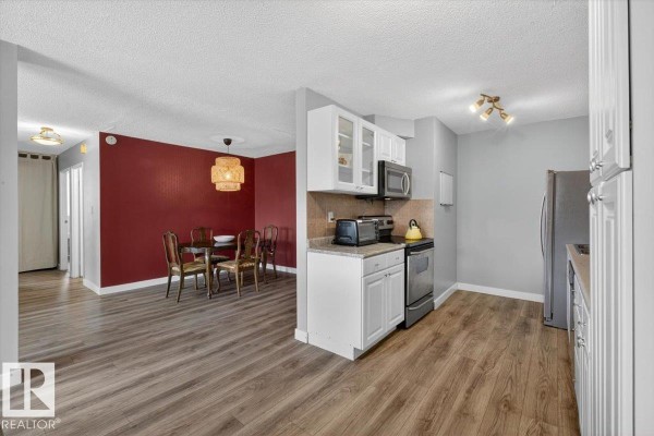 Primary Bedroom - #405 10011 116 St Nw, Edmonton, AB T5K1V4 Photo 4