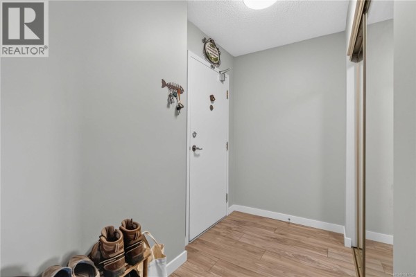 Ensuite - 405 103 Gorge Rd E, Victoria, BC V9A5Z2 Photo 4