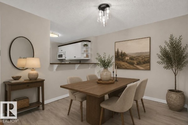 Primary Bedroom - #405 10545 Saskatchewan Dr Nw, Edmonton, AB T6E6C6 Photo 4
