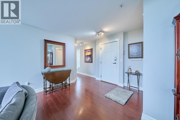 405 11519 Burnett Street, Maple Ridge, BC, photo 3