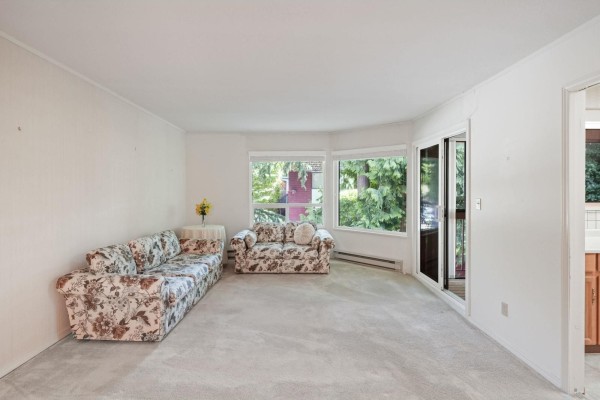 405 1350 Vidal Street, White Rock, BC V4B5G6 Photo 3