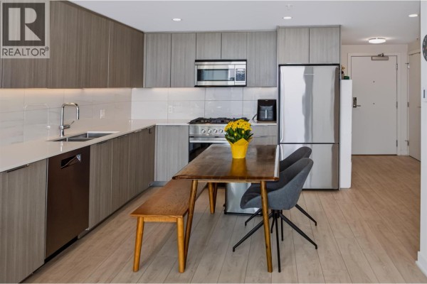 405 1401 Hunter Street, North Vancouver, BC V7J0E2 Photo 3
