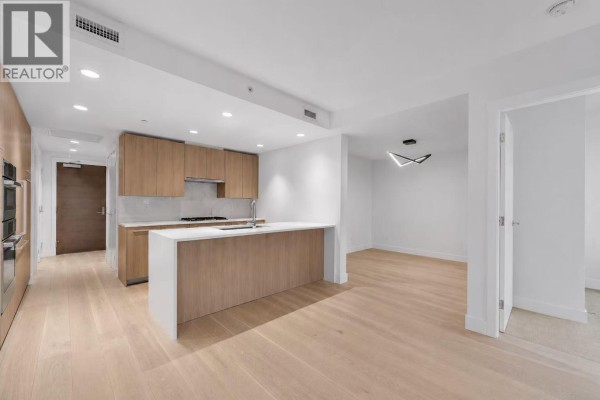 405 2785 Library Lane, North Vancouver, BC V7J0C3 Photo 4