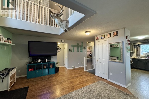 Living room - 405 2nd Avenue E, Biggar, SK S0K0M0 Photo 3
