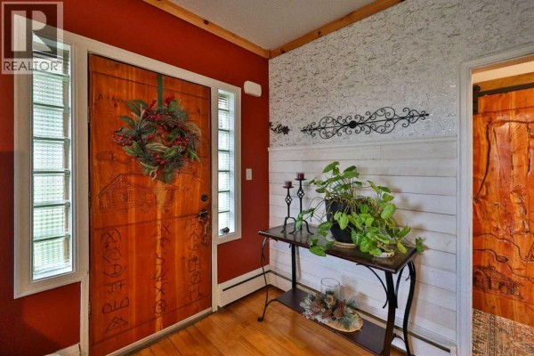 Pantry - 405 3 Avenue W, Cardston, AB T0K0K0 Photo 4