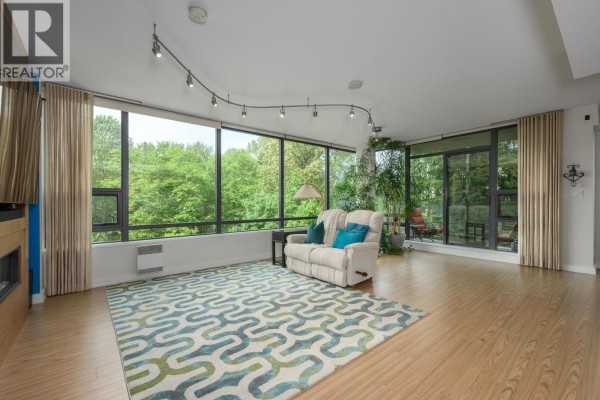 405 301 Capilano Road, Port Moody, BC V3H0G6 Photo 4