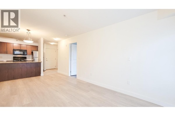 405 3260 St Johns Street, Port Moody, BC V3H0B9 Photo 5