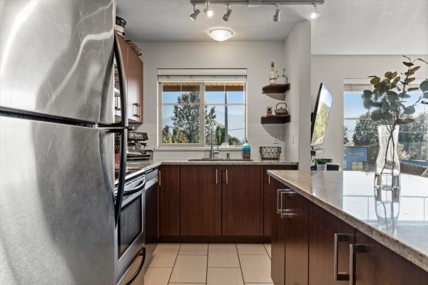 Kitchen - 405 45555 Yale Road, Chilliwack Proper South, Chilliwack, BC V2P0A9 Photo 3