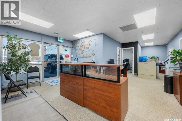 405 Broad Street, Regina, SK S4R1X4 Photo 4