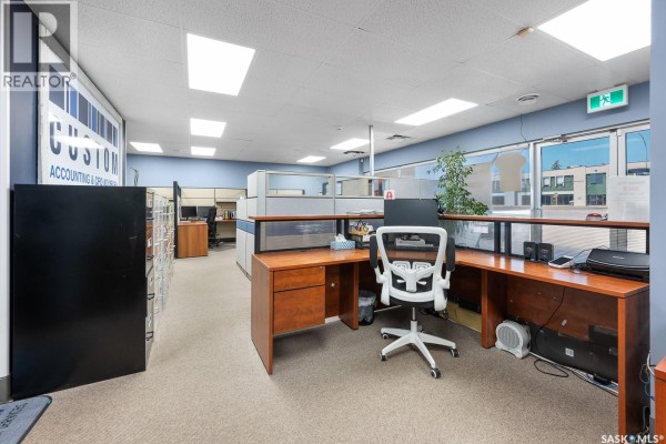 405 Broad Street, Regina, SK S4R1X4 Photo 5