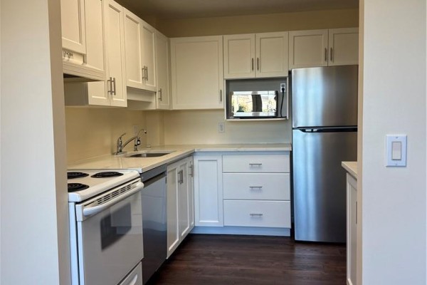 Kitchen - 405 Erb Street W Unit# 102, Waterloo, ON N2L1W7 Photo 5