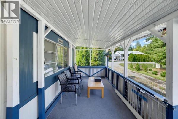 Primary Bedroom - 405 Gillis Avenue, Sicamous, BC V0E2V1 Photo 4