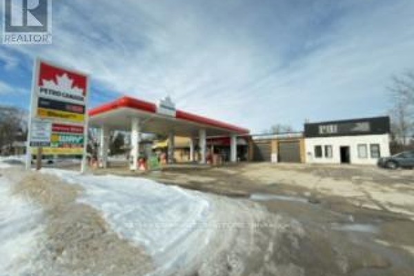 405 Main Street E, Minto, ON N0G2P0 Photo 5