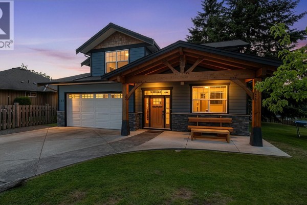 405 Rockland Rd, Campbell River, BC, photo 3
