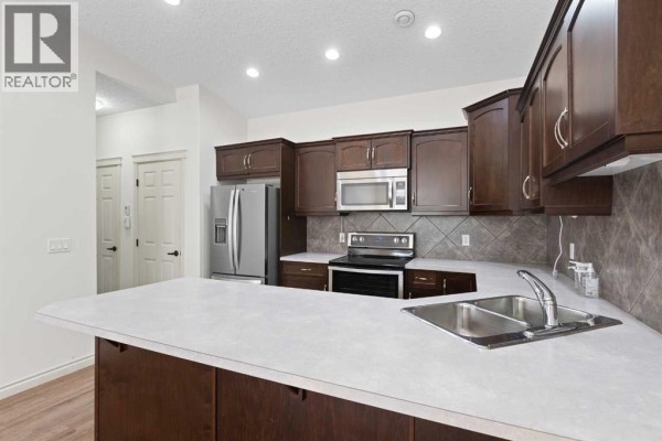 Office - 405 Sunvale Crescent Ne, High River, AB T1V0E8 Photo 4