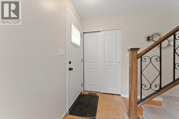 Den - 4050 Eden Drive, Windsor, ON N9G2E8 Photo 5
