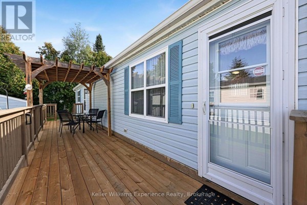 4052 Ash Crescent, Severn, ON L3V6H4 Photo 4