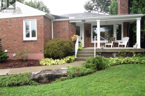 4pc Bathroom - 4057 Casgrain, Windsor, ON N9G2A6 Photo 2