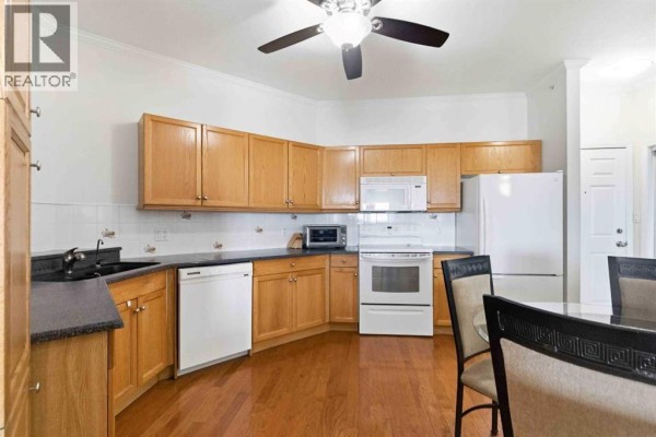 4pc Bathroom - 406, 253 Gregoire Drive, Fort Mcmurray, AB T9H4G7 Photo 4
