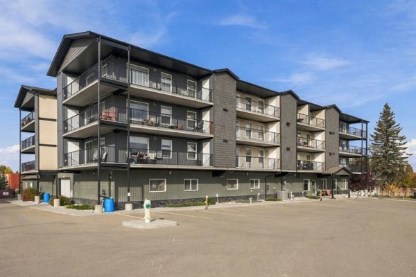 4pc Bathroom - 406, 4574 51 Avenue, Olds, AB T4H0G3 Photo 2