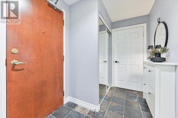 Primary Bedroom - 406 - 1750 Bayview Avenue, Toronto, ON M4G4H6 Photo 3