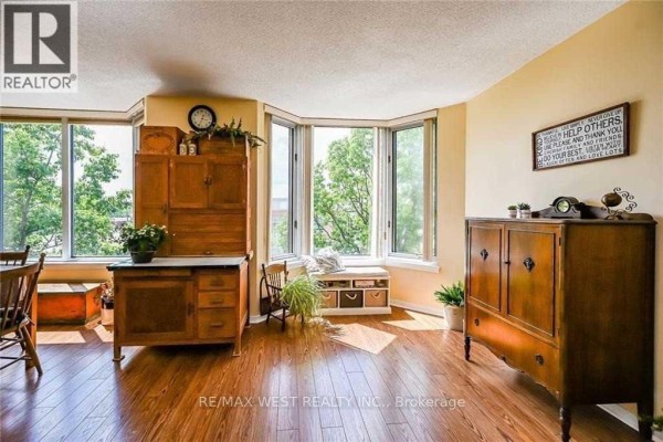 406 - 200 Limeridge Road W, Hamilton, ON L9C2V4 Photo 5