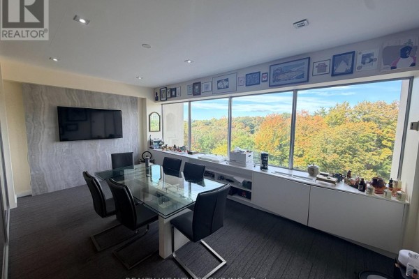 406 - 220 Duncan Mill Road, Toronto