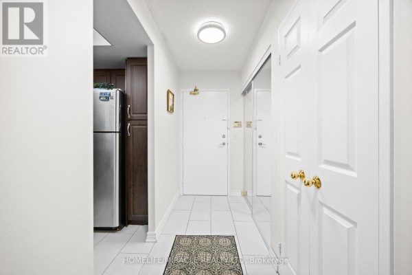 Primary Bedroom - 406 - 325 Webb Drive, Mississauga, ON L5B3Z9 Photo 4