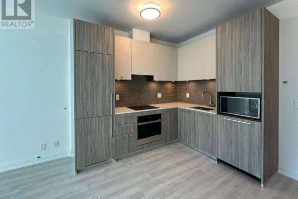 Kitchen - 406 - 65 Broadway Avenue, Toronto, ON M4P1T9 Photo 2