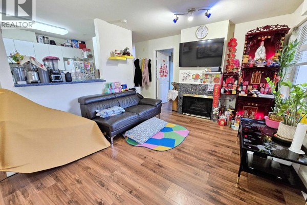 406 1145 Heffley Crescent, Coquitlam, BC V3B7Z3 Photo 4